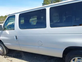 2010 Ford Econoline Passenger XL z VIN 1FBNE3BL2ADA55306, wystawiony jako IAAI lot #41591766 z przebiegiem 109 665 mil mil oraz . Historia ofert i sprzedaży dostępna na DreamBid. Obrazek 14.