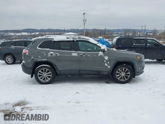 2019 Jeep Cherokee Latitude Plus with VIN 1C4PJMLB9KD399289, listed as a IAAI auction lot 41314743 with 84,726 mi miles. Bid and sale history available at carsss.com. Image 13.