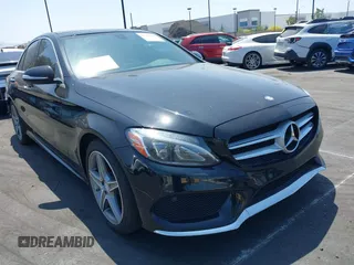 2015 Mercedes-Benz C 300 z VIN 55SWF4JB4FU074983, wystawiony jako IAAI lot #42349846 z przebiegiem 121 438 mil mil oraz . Historia ofert i sprzedaży dostępna na DreamBid. Obrazek 1.