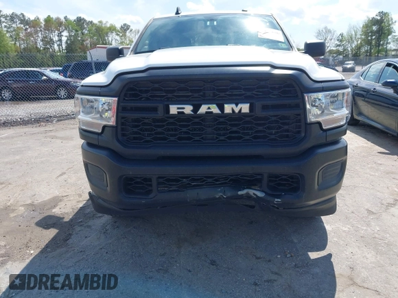2022 Ram 2500 Tradesman with VIN 3C6UR5CJ6NG203221, listed as a IAAI auction lot 42005686 with 132,446 mi miles. Bid and sale history available at carsss.com. Image 12.
