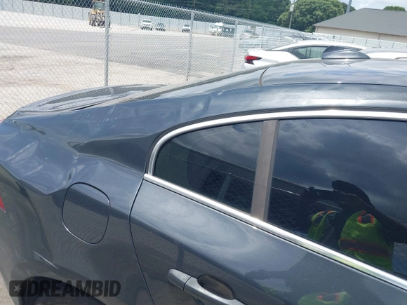 2012 Volvo S60 T5 with VIN YV1622FS8C2119975, listed as a IAAI auction lot 42647679 with 143,661 mi miles and . Bid and sale history available at DreamBid. Image 6.
