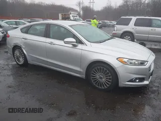 2013 Ford Fusion SE with VIN 3FA6P0HR4DR311449, listed as a IAAI auction lot 41860217 with 178,732 mi miles. Bid and sale history available at carsss.com. Image 1.