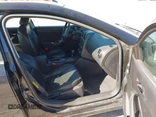 2005 Pontiac G6 GT z VIN 1G2ZH548454158374, wystawiony jako IAAI lot #42241745 z przebiegiem 154 612 mil mil oraz . Historia ofert i sprzedaży dostępna na DreamBid. Obrazek 5.