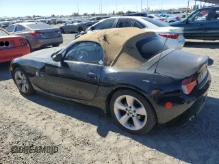 2006 BMW Z4 3.0i with VIN 4USBU335X6LW68038, listed as a Copart auction lot 70966403 with 130,833 mi miles and Clean Title. Bid and sale history available at carsss.com. Image 2.
