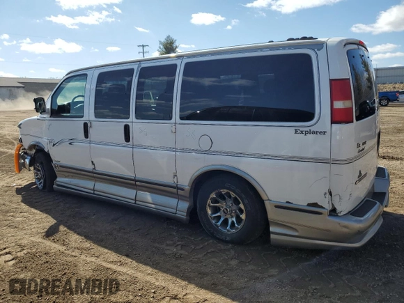 2005 Chevrolet Express Cargo Van YF7 Upfitter with VIN 1GBFG15T051205550, listed as a Copart auction lot 50245045 with 310,774 mi miles and Clean Title. Bid and sale history available at carsss.com. Image 2.