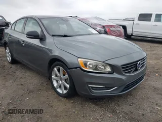2016 Volvo S60 T5 Drive-E z VIN YV126MFJ2G2406126, wystawiony jako IAAI lot #41967696 z przebiegiem 122 884 mil mil oraz . Historia ofert i sprzedaży dostępna na DreamBid. Obrazek 1.
