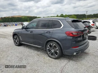2020 BMW X5 sDrive40i z VIN 5UXCR4C09L9B23285, wystawiony jako Copart lot #55269725 z przebiegiem 29 891 mil mil oraz Czysty tytuł • Clean title. Historia ofert i sprzedaży dostępna na DreamBid. Obrazek 2.