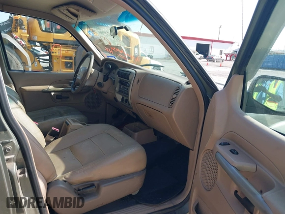 2001 Ford Explorer Sport Trac with VIN 1FMZU67E61UB92823, listed as a IAAI auction lot 42513900 with 186,525 mi miles and . Bid and sale history available at DreamBid. Image 5.