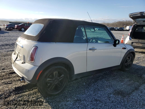 2008 MINI Convertible with VIN WMWRF33588TG18353, listed as a Copart auction lot 49401615 with 124,540 mi miles and Salvage Title. Bid and sale history available at DreamBid. Image 3.