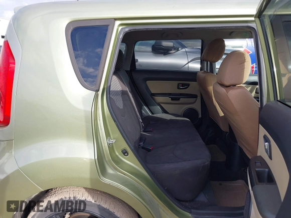2012 Kia Soul + with VIN KNDJT2A69C7398380, listed as a IAAI auction lot 41523001 with 128,583 mi miles. Bid and sale history available at carsss.com. Image 8.