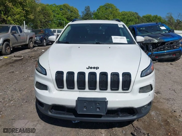 2018 Jeep Cherokee Latitude with VIN 1C4PJLCB5JD620363, listed as a IAAI auction lot 42053891 with 110,720 mi miles. Bid and sale history available at carsss.com. Image 12.