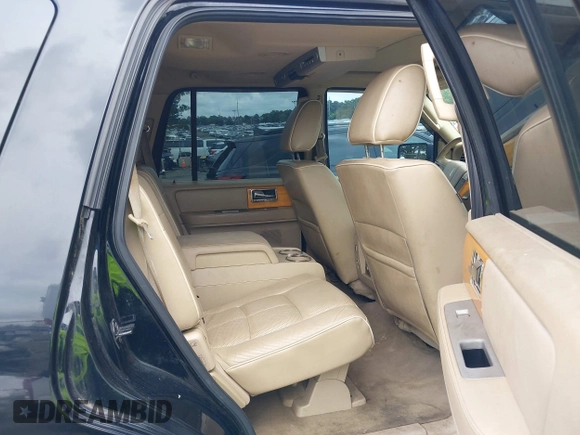 2009 Lincoln Navigator with VIN 5LMFU28529EJ01821, listed as a IAAI auction lot 42658727 with 130,855 mi miles and . Bid and sale history available at DreamBid. Image 8.