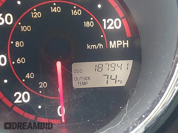 2006 Toyota Matrix STD with VIN 2T1KR32E06C580891, listed as a IAAI auction lot 42196131 with 187,941 mi miles and . Bid and sale history available at carsss.com. Image 7.