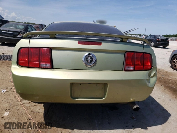 2005 Ford Mustang Deluxe with VIN 1ZVFT80N555143190, listed as a Copart auction lot 55550105 with 183,355 mi miles and Clean Title. Bid and sale history available at carsss.com. Image 6.