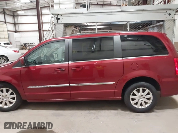 2013 Chrysler Town & Country Touring with VIN 2C4RC1BG2DR755256, listed as a IAAI auction lot 41919526 with 155,600 mi miles. Bid and sale history available at carsss.com. Image 15.