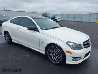 2014 Mercedes-Benz C-Class C 250 with VIN WDDGJ4HB9EG300827, listed as a IAAI auction lot 41676563 with 87,179 mi miles. Bid and sale history available at carsss.com. Image 1.