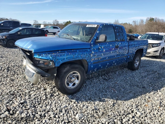 1998 Dodge Ram 1500 with VIN 1B7HC13Y9WJ177490, listed as a Copart auction lot 88320875 with 174,480 mi miles and Salvage Title. Bid and sale history available at carsss.com. Image 1.