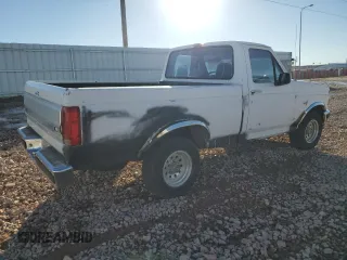 1993 Ford F-150 with VIN 1FTDF15Y5PLB00205, listed as a Copart auction lot 42832575 with 136,145 mi miles and Clean Title. Bid and sale history available at carsss.com. Image 3.