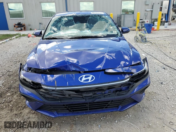 2024 Hyundai Elantra SE z VIN KMHLL4DG5RU740860, wystawiony jako Copart lot #47126855 z przebiegiem 34 990 mil mil oraz Nie do naprawy • Non repairable. Historia ofert i sprzedaży dostępna na DreamBid. Obrazek 5.