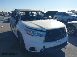 2016 Toyota Highlander LE with VIN 5TDZARFHXGS021502, listed as a IAAI auction lot 40749757 with 1 mi miles. Bid and sale history available at carsss.com. Image 1.