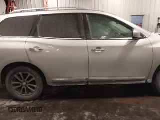 2013 Nissan Pathfinder SL z VIN 5N1AR2MM8DC663920, wystawiony jako IAAI lot #41586209 z przebiegiem 210 000 mil mil oraz . Historia ofert i sprzedaży dostępna na DreamBid. Obrazek 13.
