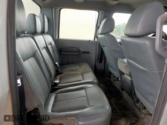 2015 Ford F-250 XL with VIN 1FT7W2A65FEC43777, listed as a Copart auction lot 59319115 with 114,640 mi miles and Clean title. Bid and sale history available at DreamBid. Image 10.