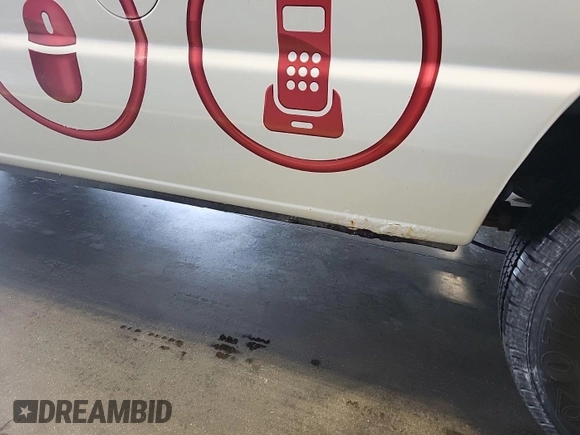 2011 Ford Econoline Cargo Commercial with VIN 1FTNE2ELXBDA70882, listed as a IAAI auction lot 42132426 with 183,656 mi miles. Bid and sale history available at carsss.com. Image 1.