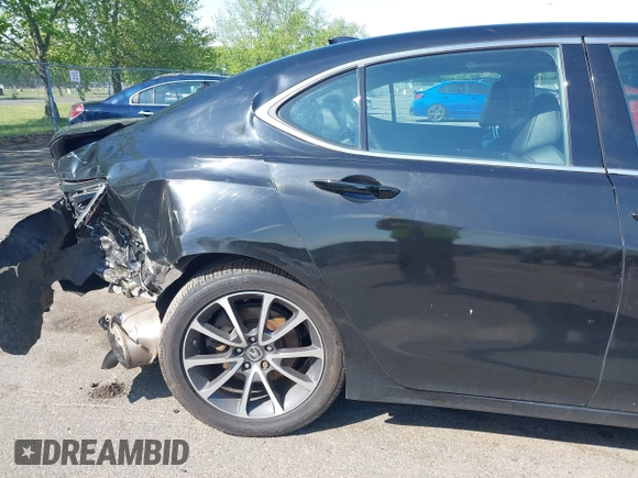 2015 Acura TLX V6 with VIN 19UUB2F35FA004977, listed as a IAAI auction lot 42200845 with 139,451 mi miles and . Bid and sale history available at carsss.com. Image 18.