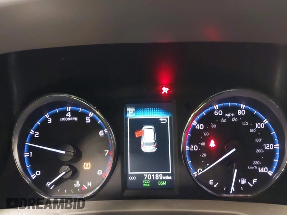 2016 Toyota RAV4 XLE с VIN 2T3RFREV5GW533000, выставлен на аукционе IAAI как лот 41200794 с пробегом 70 189 миль миль и . История ставок и продаж доступна на DreamBid. Изображение 7.