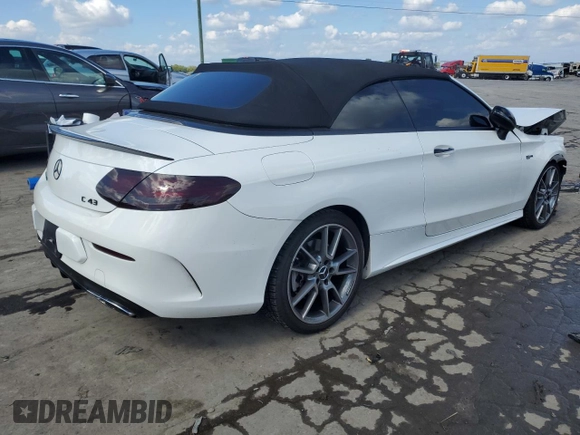 2017 Mercedes-Benz C 43 AMG z VIN WDDWK6EB5HF488782, wystawiony jako Copart lot #71118023 z przebiegiem 62 172 mil mil oraz . Historia ofert i sprzedaży dostępna na DreamBid. Obrazek 3.