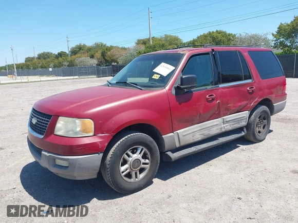 2003 Ford Expedition Special Service with VIN 1FMPU15L33LA76211, listed as a IAAI auction lot 42035061 with 211,599 mi miles. Bid and sale history available at carsss.com. Image 17.