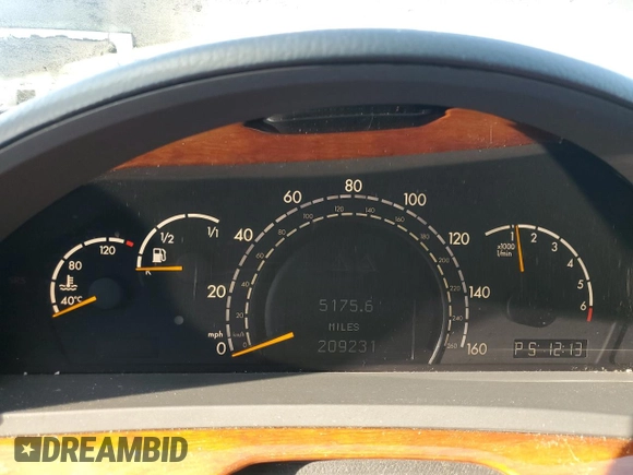 2005 Mercedes-Benz S-Class 4.3L with VIN WDBNG83J65A460364, listed as a Copart auction lot 84708264 with 209,231 mi miles and Clean Title. Bid and sale history available at carsss.com. Image 9.