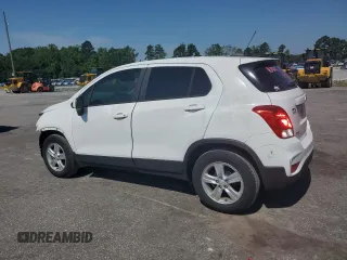 2020 Chevrolet Trax LS with VIN KL7CJKSB2LB085675, listed as a Copart auction lot 61340375 with 40,749 mi miles and Salvage title. Bid and sale history available at DreamBid. Image 2.