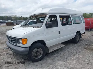 2007 Ford Econoline Passenger XL with VIN 1FBSS31L47DA67849, listed as a IAAI auction lot 41954255 with 110,341 mi miles. Bid and sale history available at carsss.com. Image 2.