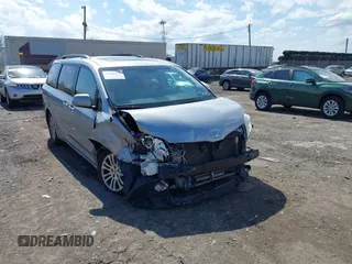 2013 Toyota Sienna XLE AAS with VIN 5TDYK3DC5DS375095, listed as a IAAI auction lot 42042334 with 130,633 mi miles. Bid and sale history available at carsss.com. Image 6.