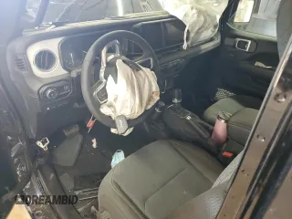 2024 Jeep Wrangler Sahara with VIN 1C4RJXP67RW292134, listed as a Copart auction lot 60993555 with 10,038 mi miles and Salvage title. Bid and sale history available at DreamBid. Image 8.