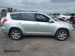 2010 Toyota RAV4 Limited z VIN 2T3DK4DV1AW029240, wystawiony jako IAAI lot #42650723 z przebiegiem 228 116 mil mil oraz . Historia ofert i sprzedaży dostępna na DreamBid. Obrazek 13.
