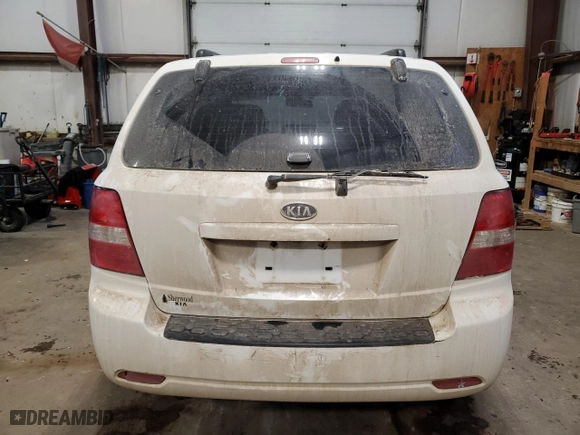 2009 Kia Sorento LX with VIN KNDJC735095892360, listed as a Copart auction lot 43809195 with 332,770 mi miles and Salvage Title. Bid and sale history available at carsss.com. Image 6.