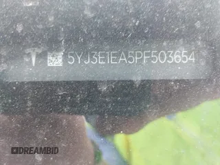 2023 Tesla Model 3 z VIN 5YJ3E1EA5PF503654, wystawiony jako IAAI lot #42622031 z przebiegiem 28 476 mil mil oraz . Historia ofert i sprzedaży dostępna na DreamBid. Obrazek 9.