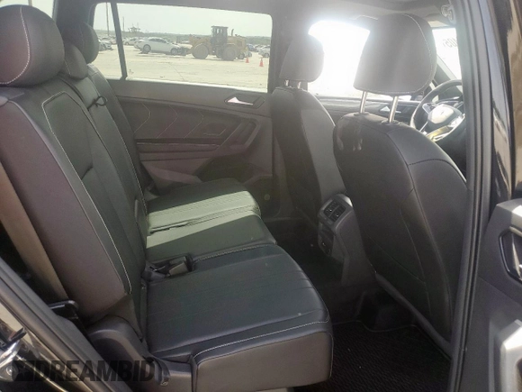 2024 Volkswagen Tiguan SE R-Line Black z VIN 3VVCB7AX8RM156729, wystawiony jako Copart lot #57147405 z przebiegiem 6 390 mil mil oraz Szkoda całkowita • Salvage title. Historia ofert i sprzedaży dostępna na DreamBid. Obrazek 10.