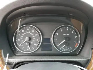 2006 BMW 3 Series 325xi with VIN WBAVT13596KW23721, listed as a Copart auction lot 76916824 with Not provided miles and Salvage title. Bid and sale history available at DreamBid. Image 9.