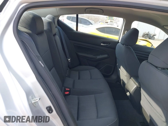 2019 Nissan Altima 2.5 S with VIN 1N4BL4BW0KC142252, listed as a IAAI auction lot 41722876 with 28,677 mi miles. Bid and sale history available at carsss.com. Image 8.