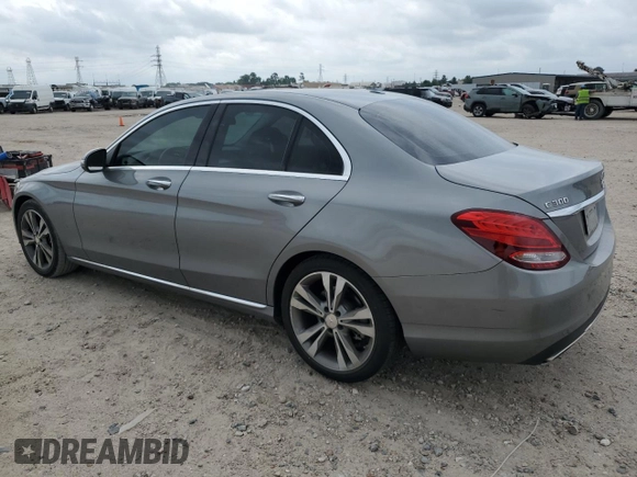 2016 Mercedes-Benz C 300 z VIN 55SWF4JB1GU120349, wystawiony jako Copart lot #55175825 z przebiegiem 135 610 mil mil oraz Szkoda całkowita • Salvage title. Historia ofert i sprzedaży dostępna na DreamBid. Obrazek 2.