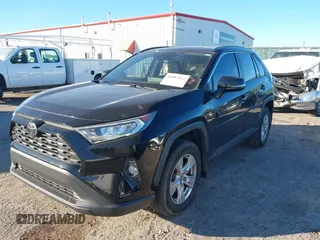 2019 Toyota RAV4 XLE with VIN JTMW1RFV1KD002799, listed as a IAAI auction lot 40887562 with 75,016 mi miles. Bid and sale history available at carsss.com. Image 17.