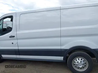 2020 Ford Transit Cargo z VIN 1FTBR2Y80LKB22354, wystawiony jako IAAI lot #42347579 z przebiegiem 64 513 mil mil oraz . Historia ofert i sprzedaży dostępna na DreamBid. Obrazek 14.