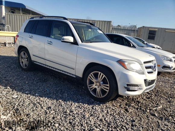 2013 Mercedes-Benz GLK 250 with VIN WDCGG0EB1DG097642, listed as a Copart auction lot 88470495 with 146,961 mi miles and Clean Title. Bid and sale history available at DreamBid. Image 4.