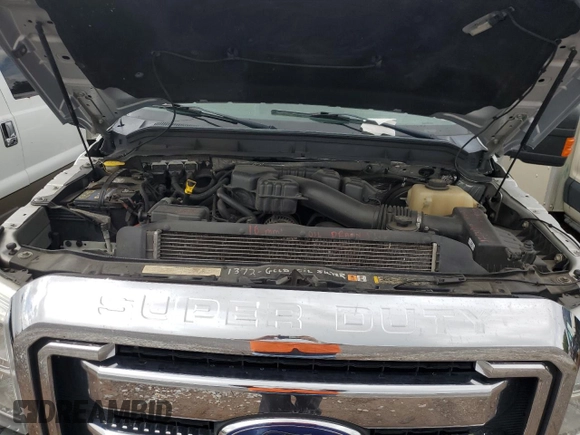 2015 Ford F-250 XLT z VIN 1FT7X2B60FEB85184, wystawiony jako Copart lot #56344665 z przebiegiem 195 598 mil mil oraz Szkoda całkowita • Salvage title. Historia ofert i sprzedaży dostępna na DreamBid. Obrazek 11.
