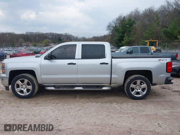 2014 Chevrolet Silverado 1500 LT with VIN 3GCUKREH3EG235137, listed as a IAAI auction lot 42134613 with 191,347 mi miles. Bid and sale history available at carsss.com. Image 14.