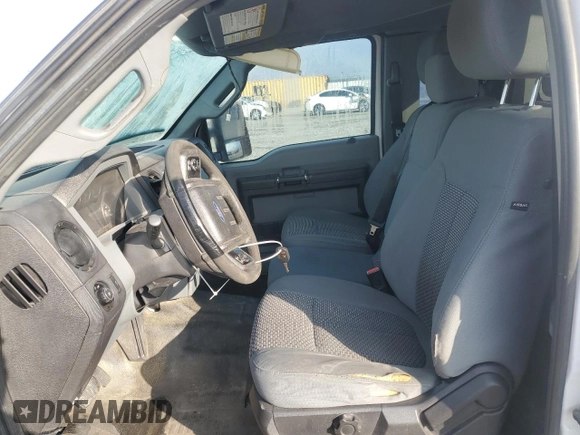 2015 Ford F-250 XLT with VIN 1FT7X2A65FEA41700, listed as a Copart auction lot 42645615 with 172,430 mi miles and Salvage title. Bid and sale history available at DreamBid. Image 7.
