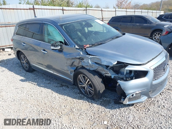 2019 Infiniti QX60 LUXE with VIN 5N1DL0MNXKC569949, listed as a IAAI auction lot 40704078 with 117,592 mi miles. Bid and sale history available at carsss.com. Image 1.